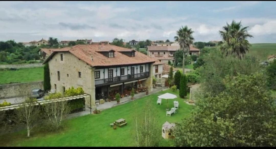 Palacion De Toñanes Εξωτερικό φωτογραφία